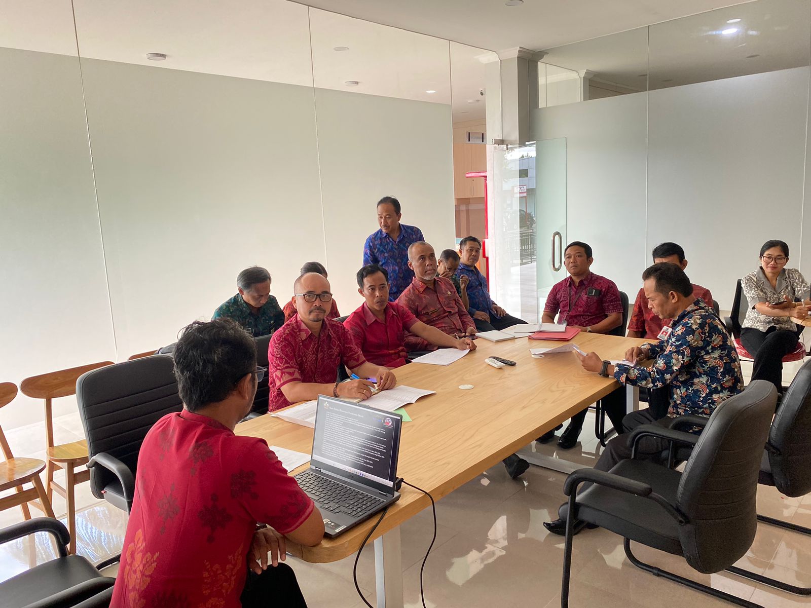 RAPAT PRA MUSRENBANG RPJPD 2024-2045 KABUPATEN BANGLI DI RUANG RAPAT PLUT