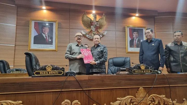 Rapat paripurna penetapan ranperda RPJMD SB Kab. Bangli tahun 2025-2029