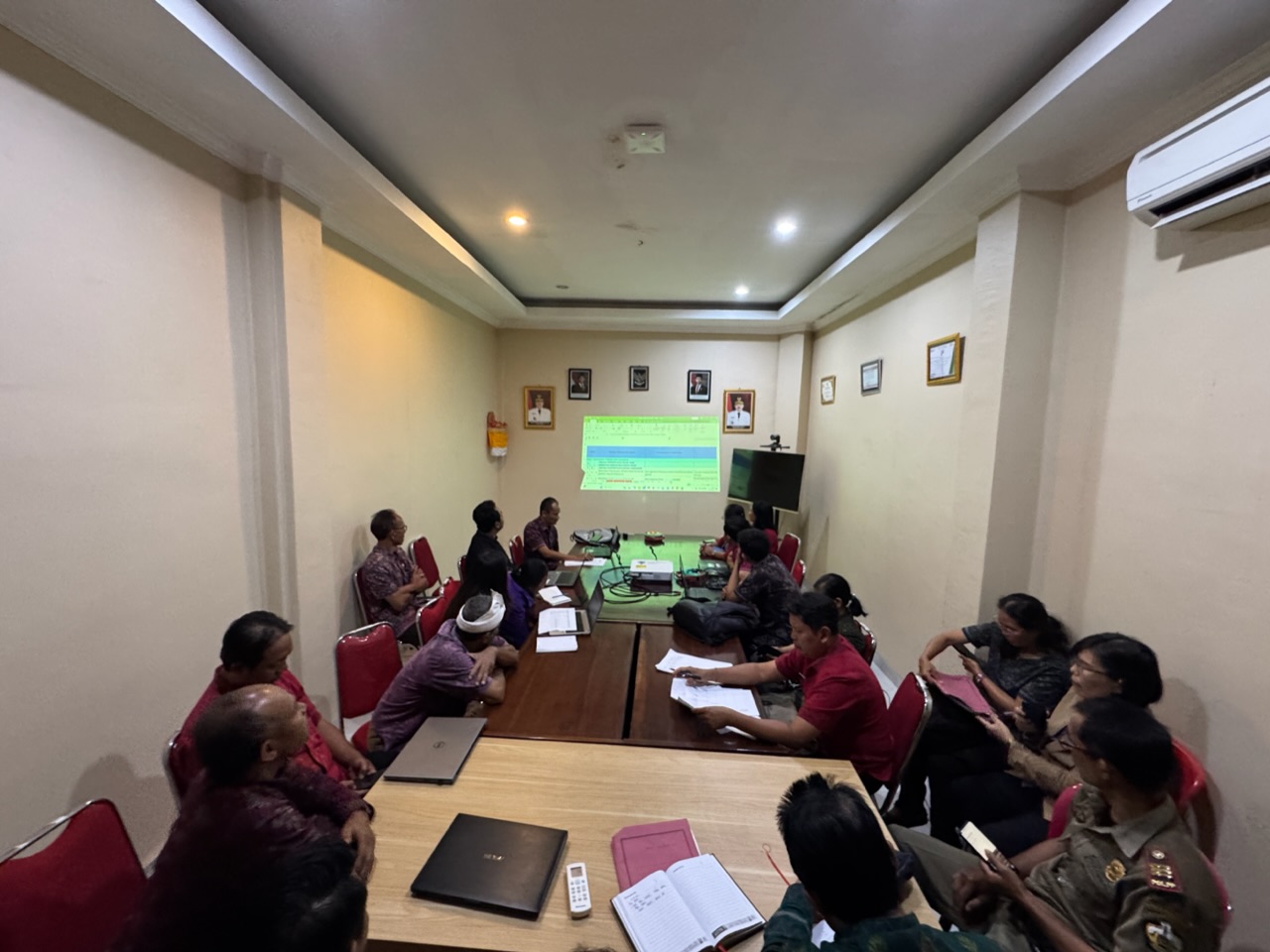 Pelaksanaan Asistensi Import Ranwal Renstra PD th 2025-2029 ke tahap akhir SIPD di Ruang Rapat Bappe