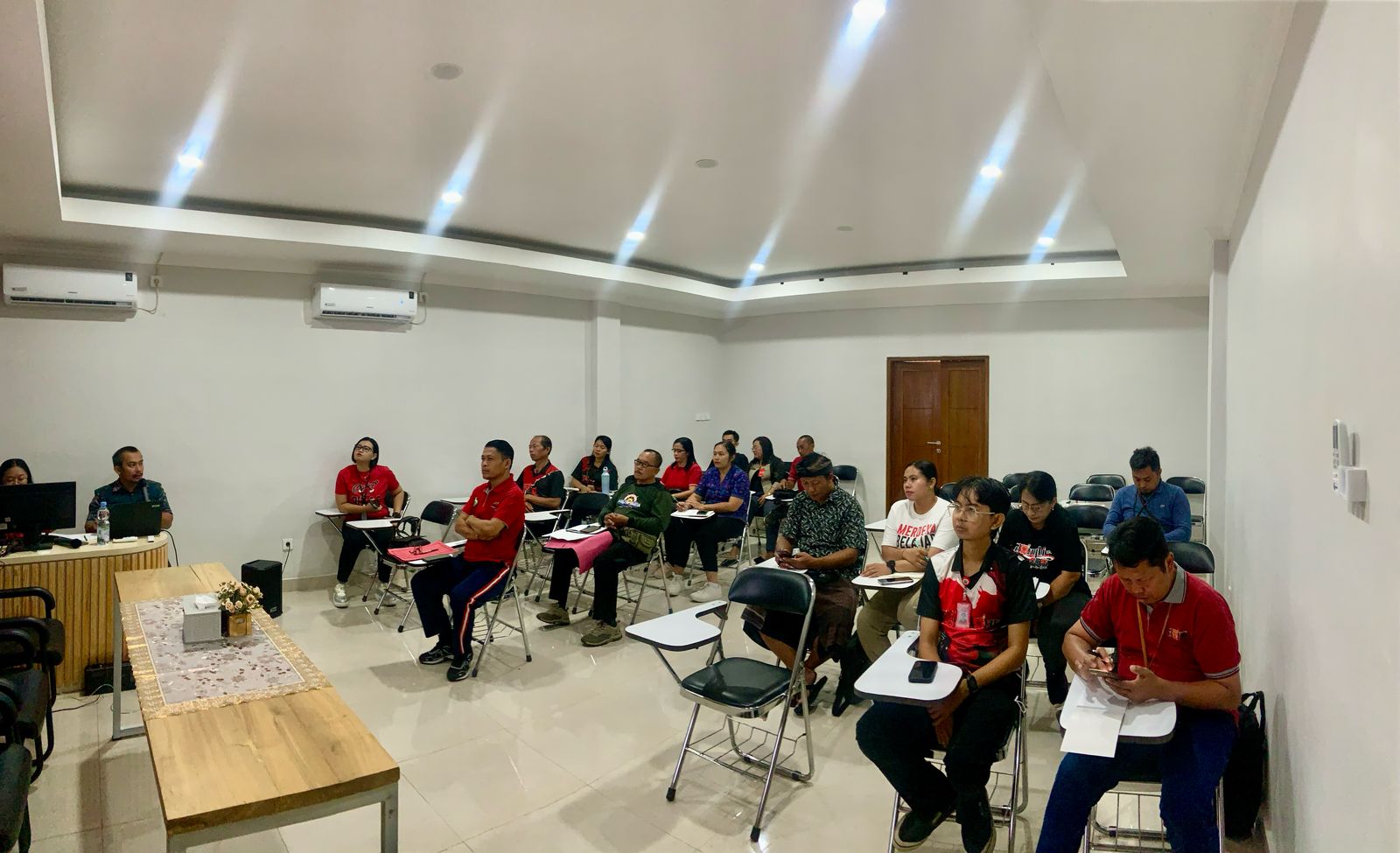 Sidang Kelompok Musrenbang RKPD-SB di 3 Lokasi yaitu: - Ruang Rapat PBJ - Ruang Rapat PLUT - Ruang R