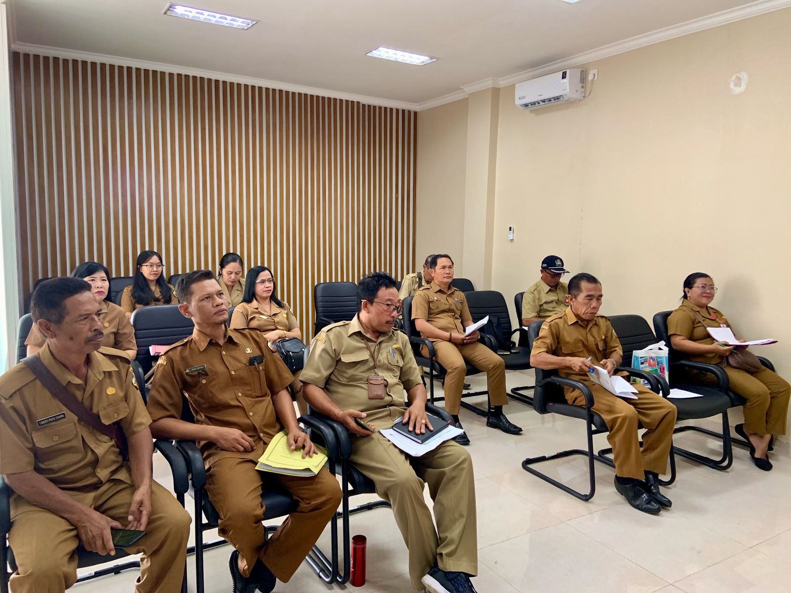 Sidang Kelompok Musrenbang RKPD-SB di 3 Lokasi yaitu: - Ruang Rapat PBJ - Ruang Rapat PLUT - Ruang R